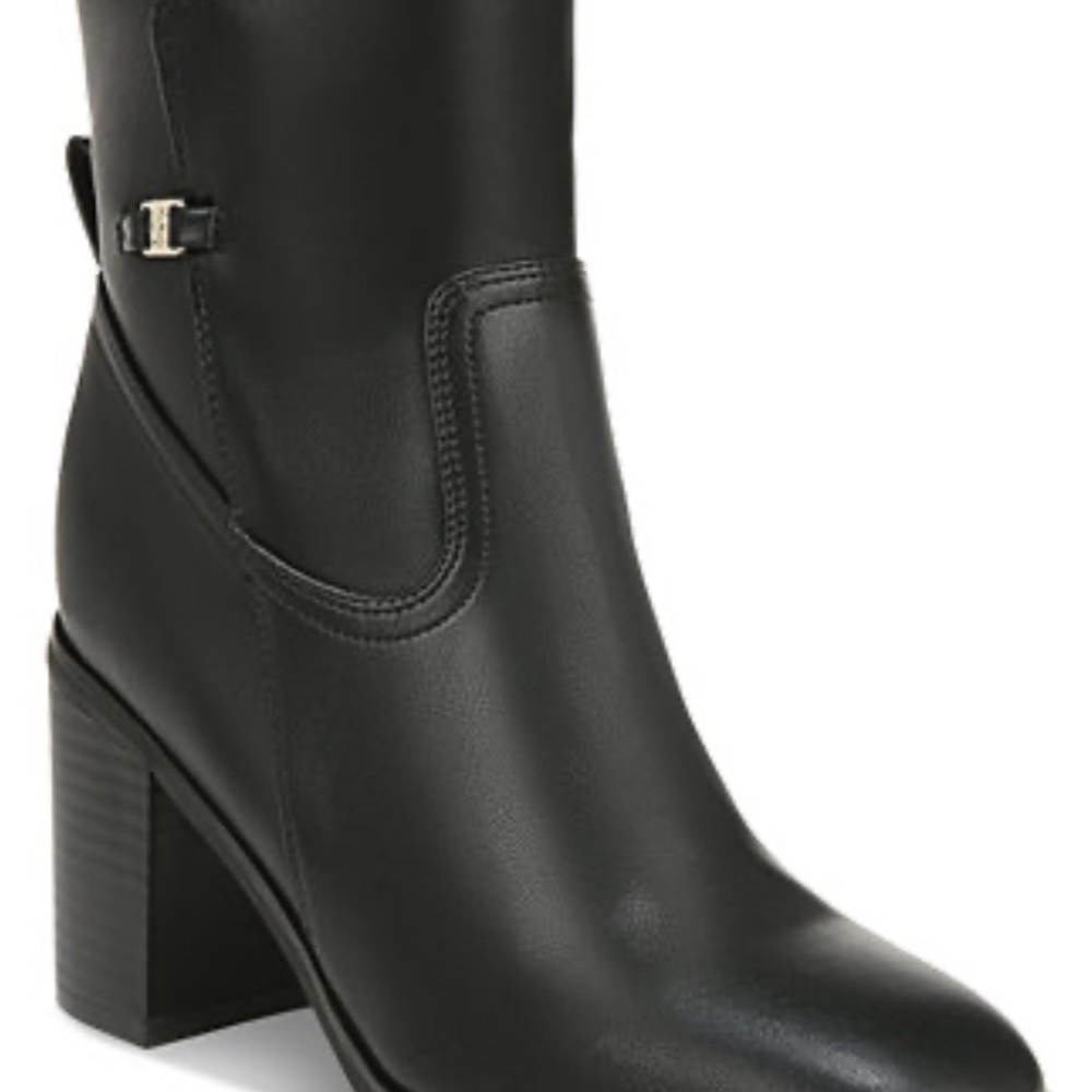Chic Black Heeled Boots for Women